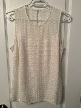 Ivory Lace Sleeveless Top